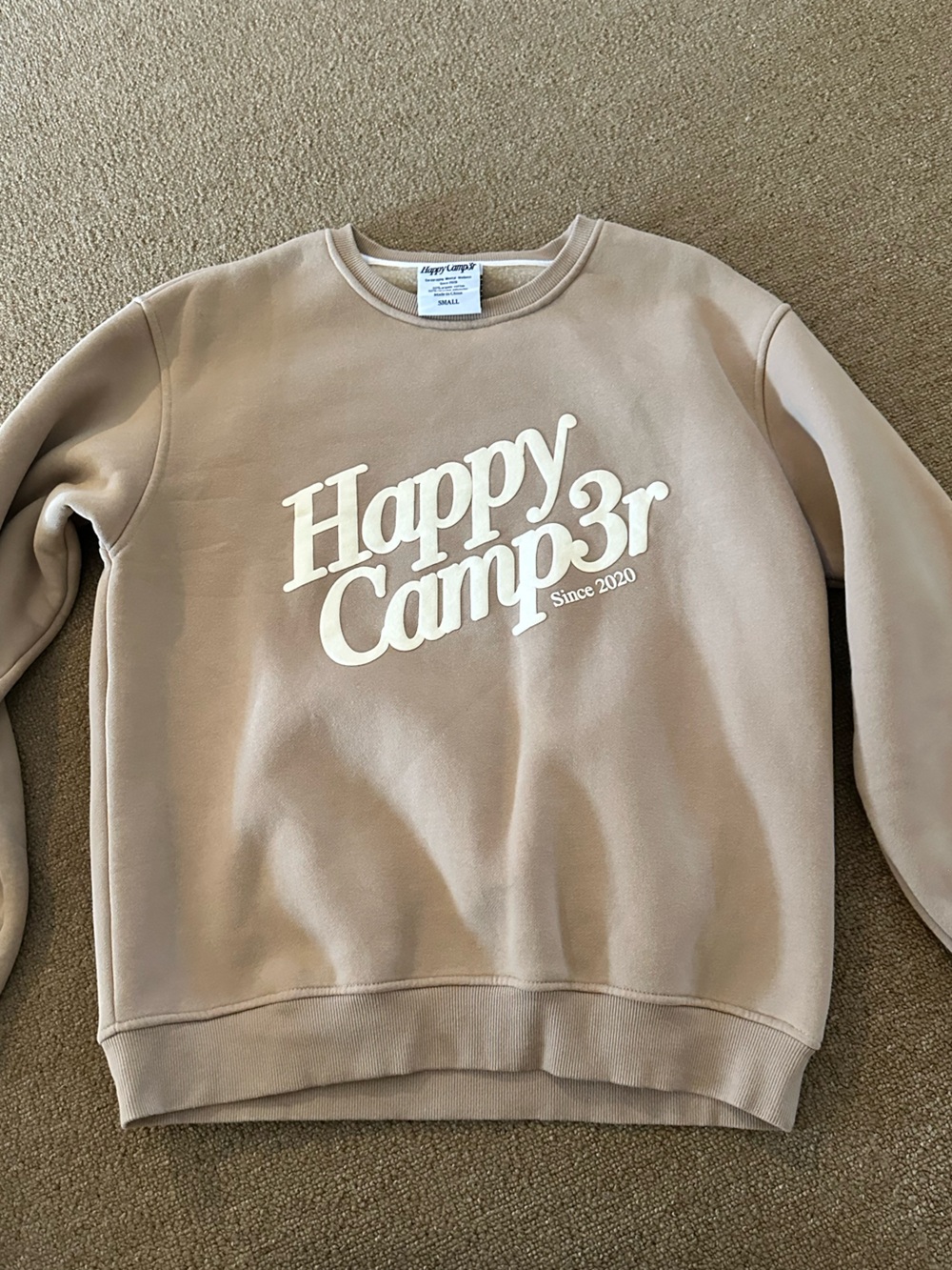Happy Camp3r Women's Cream Crewneck Sweatshirt